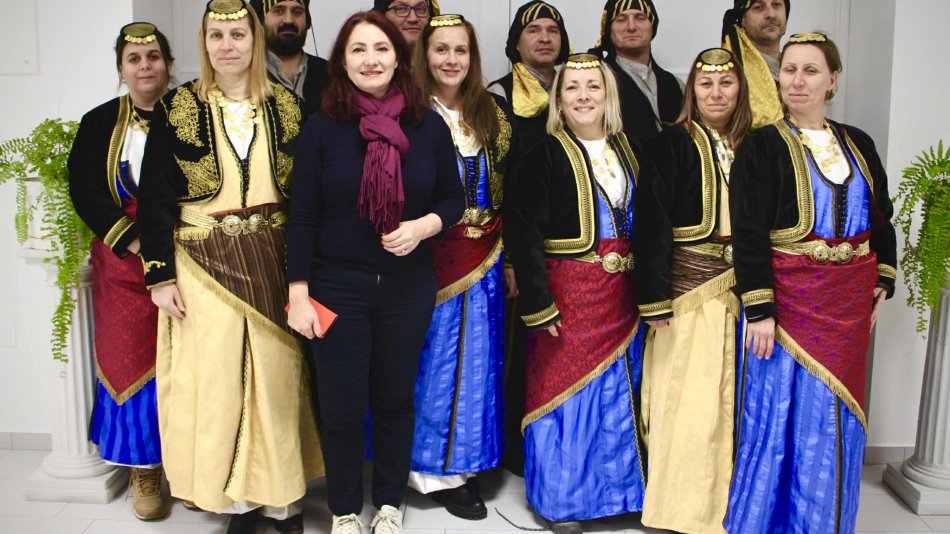 Új népviseletekkel gazdagodott intézményünk